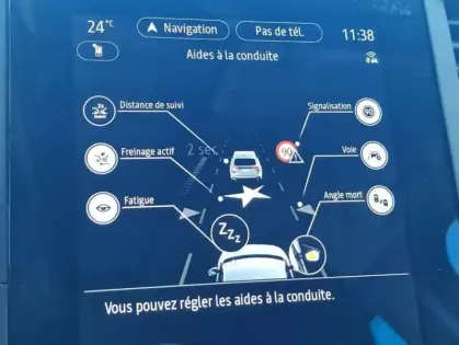 Photo 9 Renault Megane IV Berline techno TCe 140