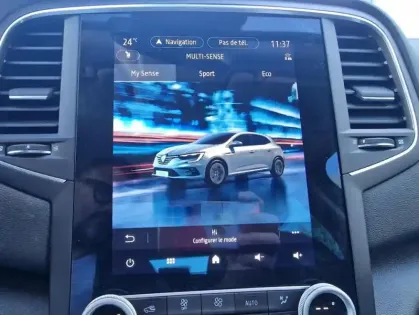 Photo 16 Renault Megane IV Berline techno TCe 140