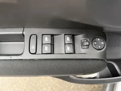 Photo 15 Citroën C3 Aircross PureTech 130 S&S EAT6 Shine Pack