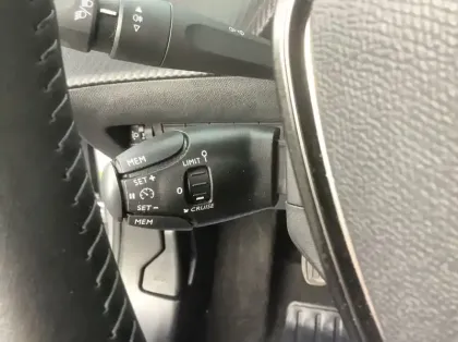 Photo 21 Peugeot 2008 Nouveau 100 S&S BVM6 Allure