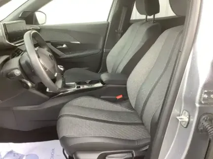 Photo 10 Peugeot 2008 Nouveau 100 S&S BVM6 Allure