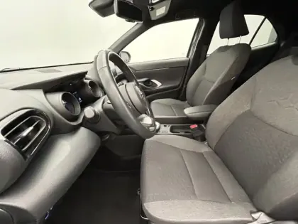 Photo 14 Toyota Yaris Hybride 1.5 HYBRID 116H DESIGN CARGO