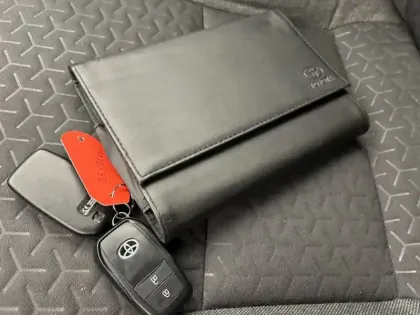 Photo 21 Toyota Yaris Hybride 1.5 HYBRID 116H DESIGN CARGO