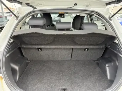 Photo 18 Toyota Yaris 70 VVT-i Ultimate