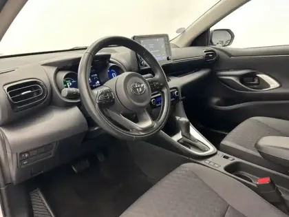 Photo 15 Toyota Yaris Hybride 116h Design