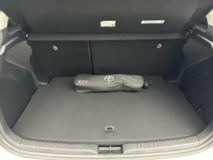 Photo 8 Toyota Yaris Hybride 116h Design