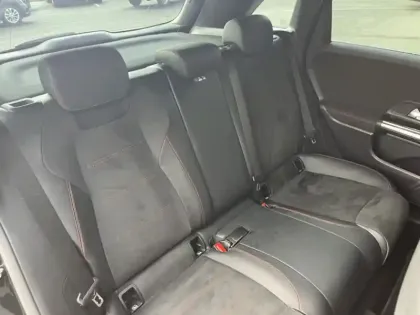 Photo 9 Mercedes Classe B 180 d AMG Line Edition