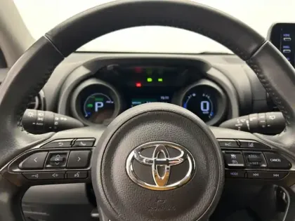 Photo 10 Toyota Yaris Hybride 116h Design