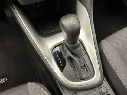 Photo 12 Toyota Yaris Hybride 116h Design