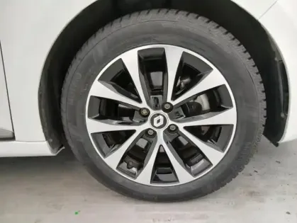 Photo 16 Renault Clio V E-Tech 140 - 21N Intens