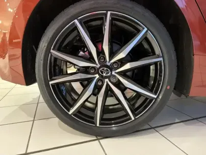 Photo 8 Toyota Corolla Hybride 1.8L 140h GR Sport 140 CH