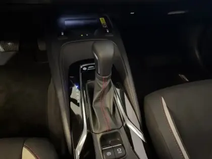 Photo 17 Toyota Corolla Hybride 1.8L 140h GR Sport 140 CH