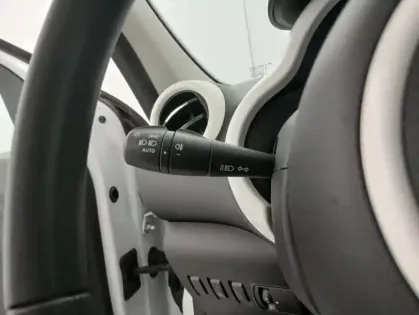 Photo 24 Renault Twingo Gén. III (C07) Ph2 NG Authentic 5