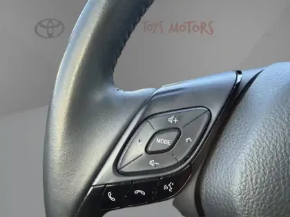 Photo 18 Toyota C-HR 1.8 Hybride 122 Distinctive