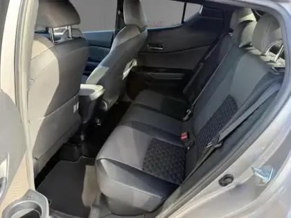 Photo 15 Toyota C-HR 1.8 Hybride 122 Distinctive