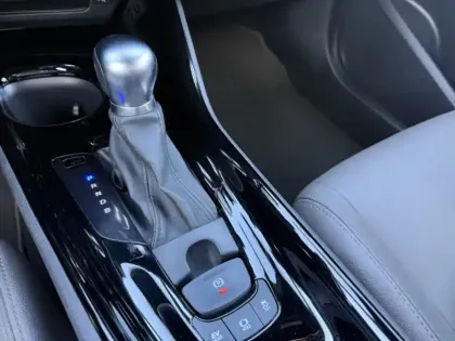 Photo 13 Toyota C-HR 1.8 Hybride 122 Distinctive