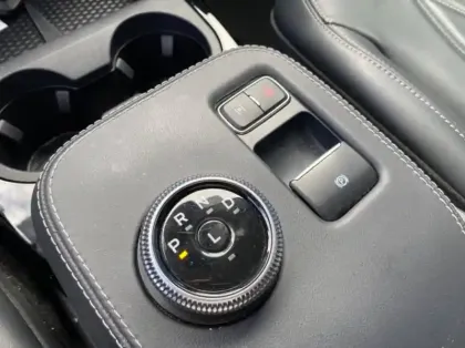 Photo 17 Ford Mustang Gén. I Ph1 NG Mach-E 5