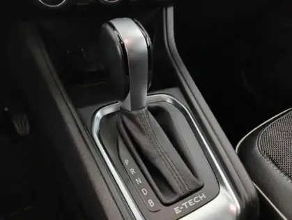 Photo 19 Renault Captur E-Tech 145 - 21 Intens