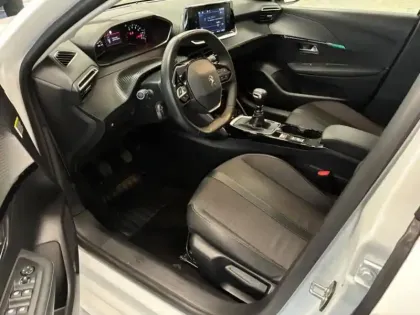 Photo 9 Peugeot 208  1.2 PureTech 100ch S&S Allure 118g