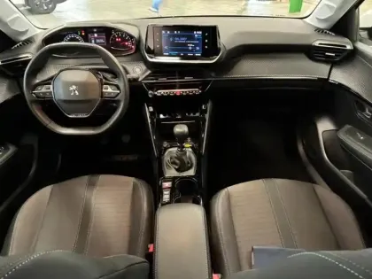 Photo 12 Peugeot 208  1.2 PureTech 100ch S&S Allure 118g