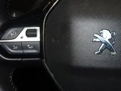 Photo 13 Peugeot 208  1.2 PureTech 75ch S&S Style