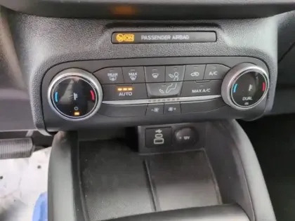 Photo 9 Ford Kuga  2.5 Duratec 190ch FHEV E85 Titanium BVA