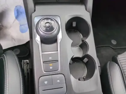 Photo 10 Ford Kuga  2.5 Duratec 190ch FHEV E85 Titanium BVA