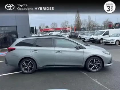 Photo 8 Toyota Auris  Touring Sports HSD 136h Collection