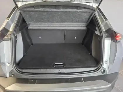 Photo 13 Peugeot 2008  1.2 Hybrid 145ch Allure e-DCS6