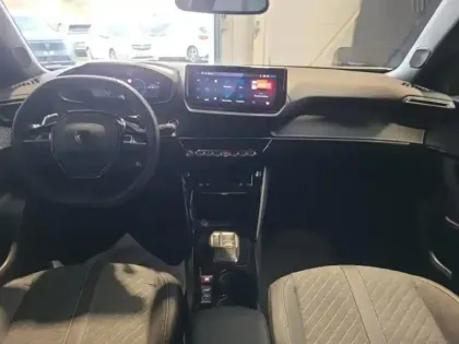 Photo 12 Peugeot 2008  1.2 Hybrid 145ch Allure e-DCS6