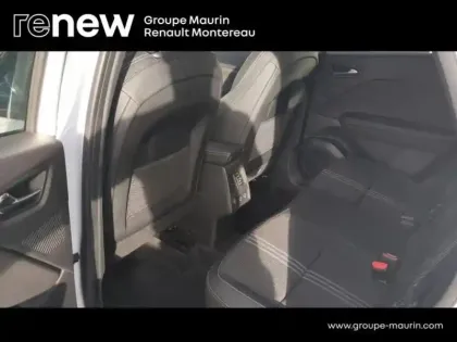 Photo 12 Renault Captur  1.6 E-Tech hybride 145ch Engineered