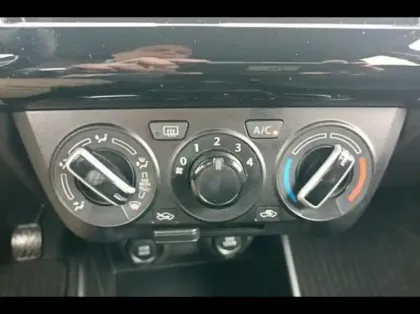 Photo 10 Suzuki Swift  1.2 Dualjet Hybrid 83ch Pack