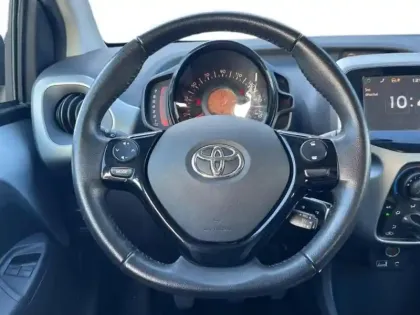 Photo 14 Toyota Aygo  1.0 VVT-i 69ch x-play 5p