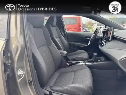 Photo 5 Toyota Corolla  122h Design