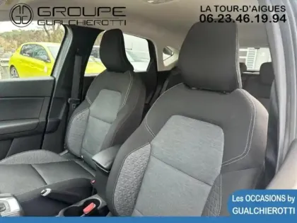 Photo 8 Renault Captur  1.6 E-Tech hybride 145ch Evolution