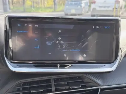 Photo 11 Peugeot 2008 Gén. II Ph2 GT 5