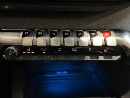 Photo 10 Peugeot 3008  1.5 BlueHDi 130ch S&S Allure Pack EAT8