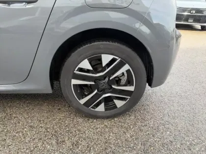 Photo 7 Peugeot 208  1.2 Hybrid 110ch Allure e-DCS6