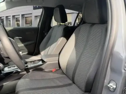 Photo 10 Peugeot 208  1.2 Hybrid 110ch Allure e-DCS6