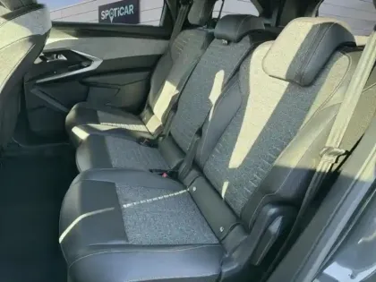 Photo 9 Peugeot 5008  Hybrid 145ch Allure e-DCS6