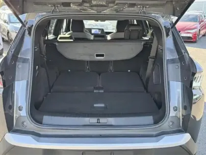 Photo 5 Peugeot 5008  Hybrid 145ch Allure e-DCS6