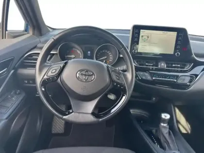Photo 11 Toyota C-HR  1.8 Hybride 122ch Dynamic Ultimate E-CVT