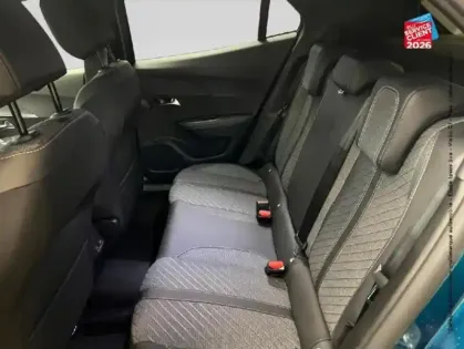 Photo 10 Peugeot 2008  1.2 Hybrid 110ch Allure e-DCS6