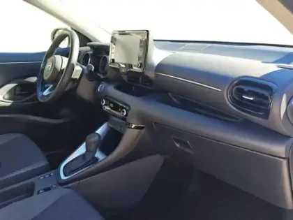 Photo 8 Toyota Yaris  116h Design 5p MY22