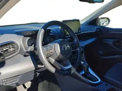 Photo 14 Toyota Yaris  116h Design 5p MY22