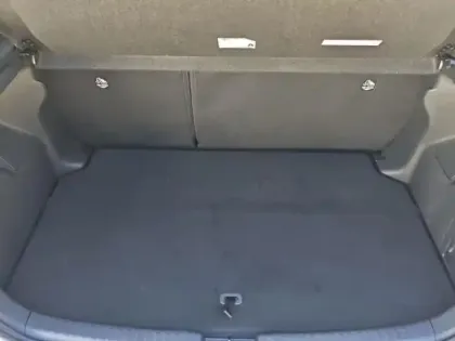 Photo 12 Toyota Yaris  116h Design 5p MY22