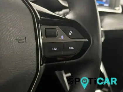 Photo 12 Peugeot 2008  1.2 PureTech 130ch S&S Style