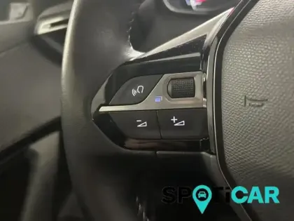 Photo 11 Peugeot 2008  1.2 PureTech 130ch S&S Style