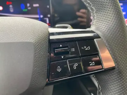 Photo 9 Opel Astra  1.6 Turbo 180ch Hybrid  Elegance Business BVA8