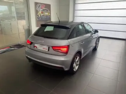 Photo 6 Audi A1  Sportback 1.4 TDI 90ch ultra Ambiente S tronic 7